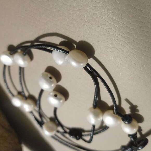 Necklace Handcrafted Pearl Leather Cord Lariat Style 24 inches - Picture 6 of 9